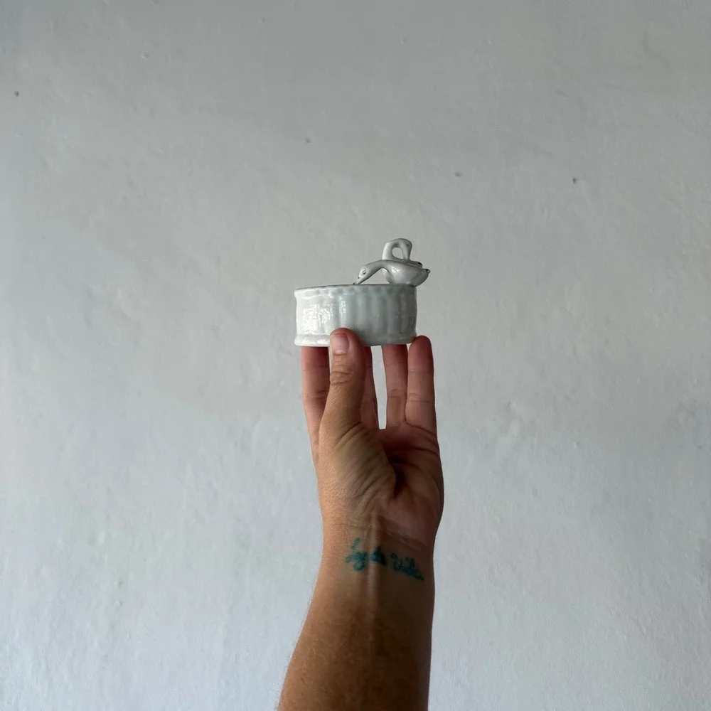 N/A vintage white